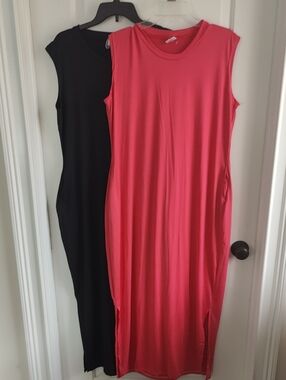 Sleeveless Maxi Dress in Coral and Black